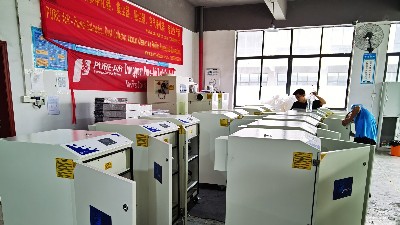 工業(yè)粉塵除塵器，執(zhí)信環(huán)保為工業(yè)加工提供高效除塵設備。