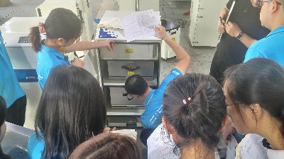 激光煙霧凈化器生產(chǎn)廠家，執(zhí)信環(huán)?？萍籍a(chǎn)品知識培訓(xùn)！