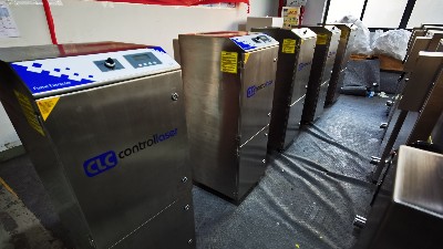 打磨拋光集塵器價格和粉塵凈化器價錢,價格差多少,執(zhí)信環(huán)保來解答！