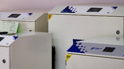 執(zhí)信環(huán)保激光車間煙塵凈化,PCB激光雕刻煙霧凈化器。